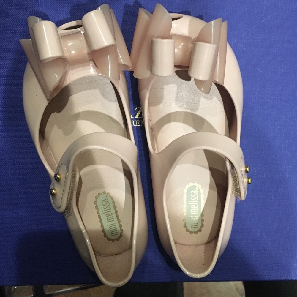 Mini Melissa size 8 (toddler) pink bow shoes